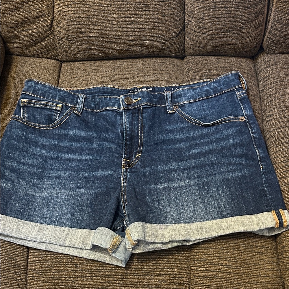 Lucky Brand Ava Mid Rise denim shorts EUC 12/31